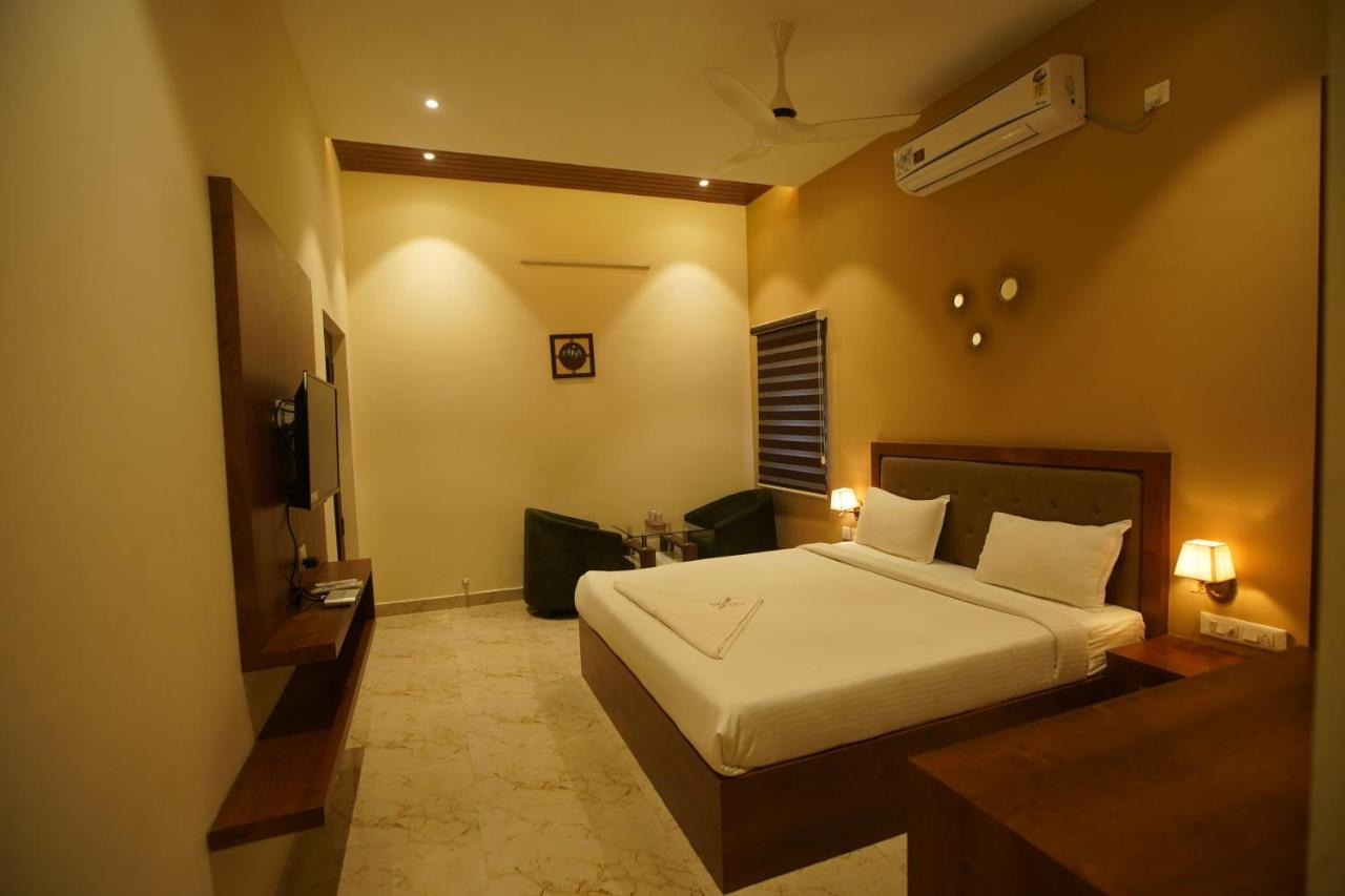 Hotel Psy Mettuppālaiyam Buitenkant foto